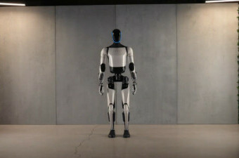Druga generacija Teslina robota