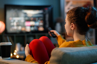 Gledanje televizije, ilustracija