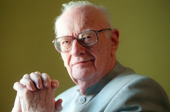 Legendarni Sir Arthur C. Clarke predvidio je današnju tehnologiju prije četiri desetljeća