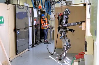 Robot vatrogasac (Foto: Istituto Italiano di Tecnologia/Profimedia)