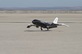 Testiranje sklopivih krila (Foto: NASA / Ken Ulbrich)