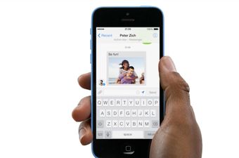 Facebook polako gasi mogućnost chata u glavnoj aplikaciji, korisnike prebacuje na Messenger