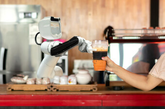 Robot u kafiću