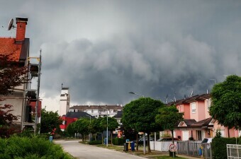 Oblak uoči oluje