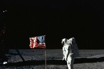 Američki astronaut na Mjesecu