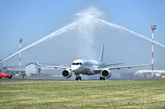 Novi Airbus A220 - 8