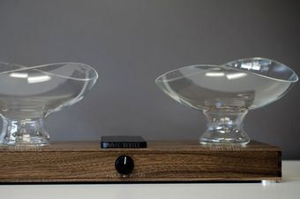 Uređaj koji pretvara obične čaše u zvučnike