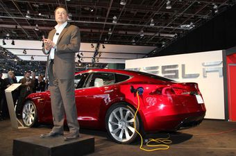 Tesla omogućio svima da se koriste njihovim patentima kako bi istisnuli benzin s tržišta automobila