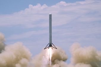 SpaceX-ova raketa Falcon 9 eksplodirala nakon polijetanja
