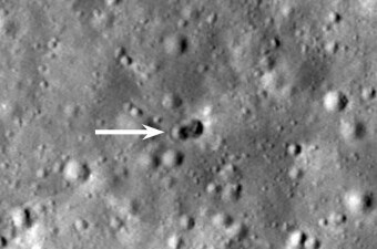 Misteriozan par kratera na Mjesecu