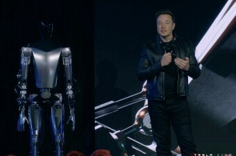 Musk i Teslin robot