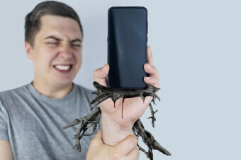 Parazitski pametni telefon, ilustracija
