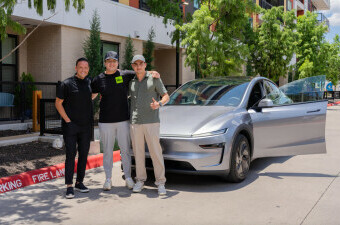 Model Y koji se sam dovezao do kupca
