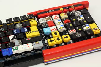 Ovo je tipkovnica izrađena od LEGO kockica i ako ste se pitali, da, radi!