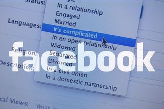 Facebook očajno želi znati status vaše ljubavne veze!