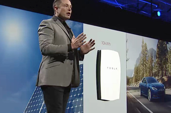 Elon Musk predstavio Tesla Powerwall, bateriju koja će promijeniti svijet