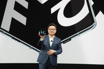 DJ Koh i Samsung Galaxy Fold