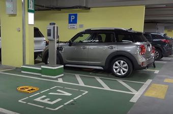 Parkirna mjesta za punjenje električnih automobila