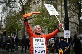 Prosvjednici u Londonu traže slobodu za Juliana Assangea
