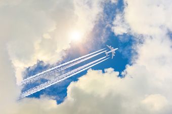 Putnički zrakoplov u letu