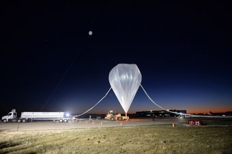 Šef Googlea skočio s ‘ruba svemira’ i oborio rekord Felixa Baumgartnera!