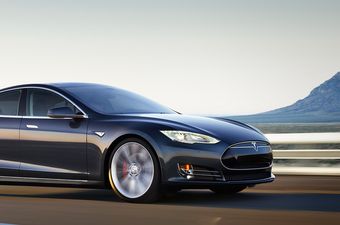 Tesla predstavio novi unaprijeđeni Model S koji će nositi dodatni naziv D za pogon na sve kotače!