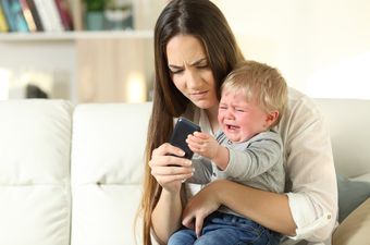 Dijete i smartphone (Foto: Getty Images)