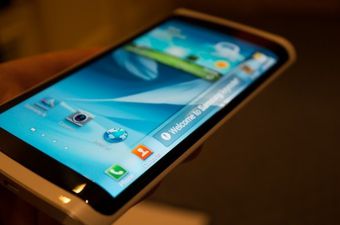 U listopadu stiže Samsungov smartphone sa zaobljenim zaslonom
