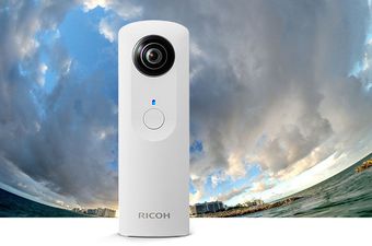 Ricoh predstavio Theta digitalnu kameru, za snimanje panorama od 360 stupnjeva