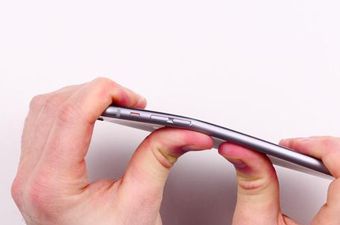 Neugodno iznenađenje: iPhone 6 Plus savija se u džepovima!