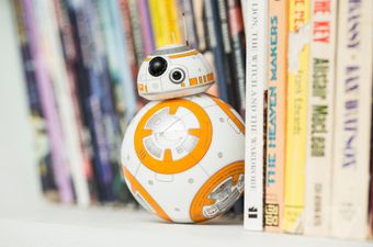 Više od igračke: Kućni robot BB-8 iz Star Warsa od sada može biti i vaš