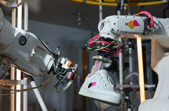 Nikeov robot