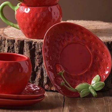 Šalica u obliku jagode s AliExpressa