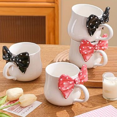 Šalica s mašnom s Temua