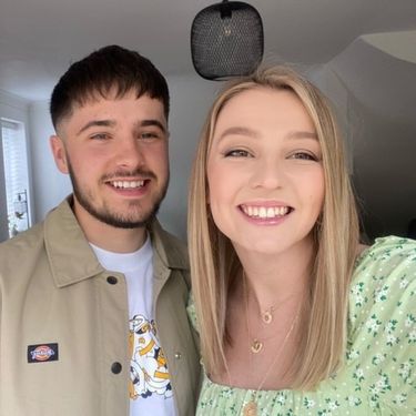 Mia Thomas i Jack Bradley