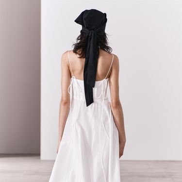 Viralna haljina iz Zare