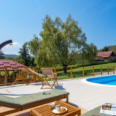 Drvena kuća Babylonica blizu Petrinje