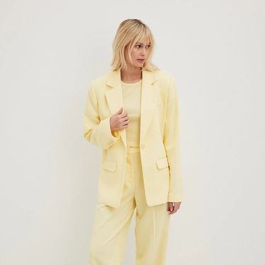 NA-KD, sako, 38,97 eura, hlače, 26,97 eura