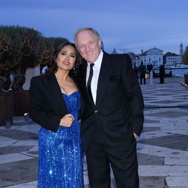 Salma Hayek u haljini ukrašenoj šljokicama u Veneciji - 1