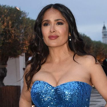 Salma Hayek u haljini ukrašenoj šljokicama u Veneciji - 3