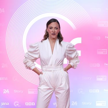 Natali Dizdar u bijelom kombinezonu