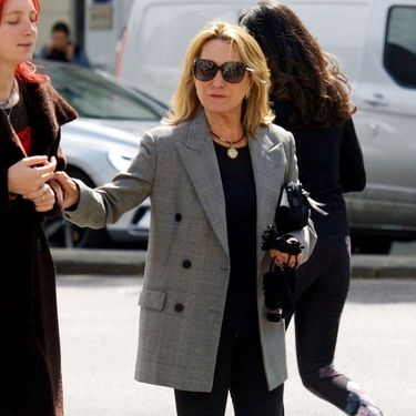 78-godišnja glumica Felicity Kendal u tajicama i sakou