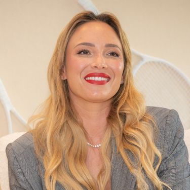 Donna Vekić u maloj crnoj haljini i štiklama - 8