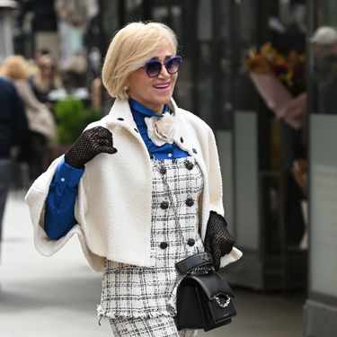 Elegantna dama u šetnji centrom Zagreba