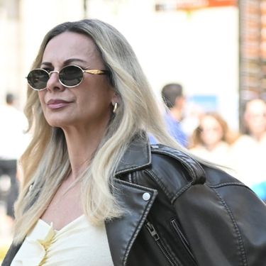 Ulična moda plavokosa dama u trapezicama i neboderkama sa zagrebačke špice - 4