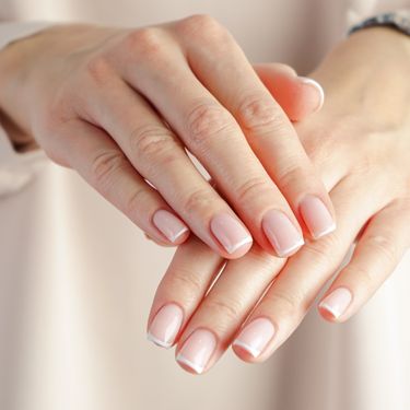 Soft french manikura