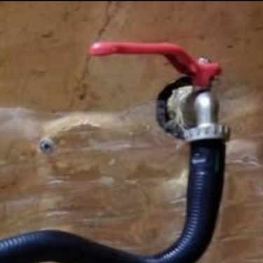 Bizarna kreacija grijača tople vode