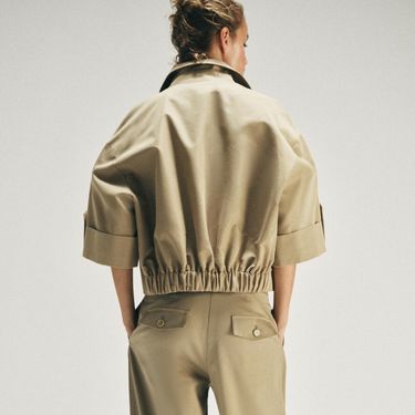 Ana Gruica Uglešić nosi kratki baloner iz Zare