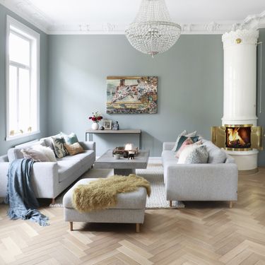 Stan sa 'zaobljenom' kuhinjom i slikom ikone 90-ih u toaletu - 4