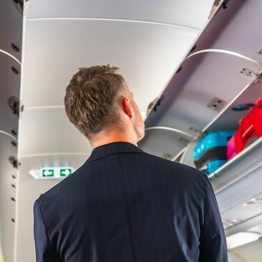 Muškarac sakriven u odjeljku za prtljagu aviona